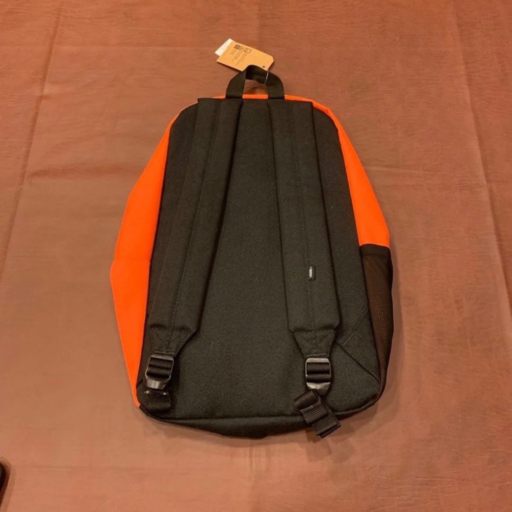 VANS backpack NWT - Picture 3 of 4